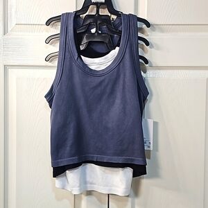 NWT 90 Degree by Reflex 3 pack Seamless Crop Tops. Satellite, White & Black XL